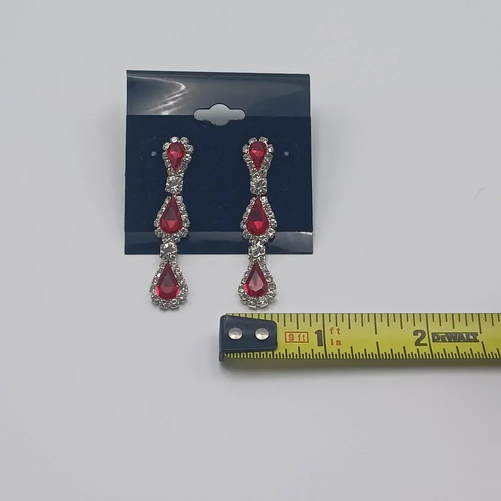 Silver Tone Teardrop Dangle Earrings